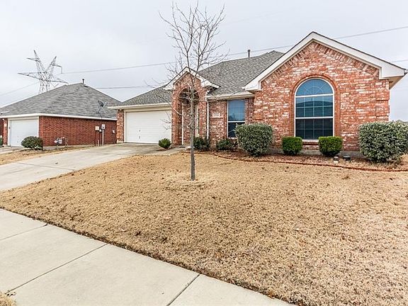 2nd image of 2706 Simmons Dr