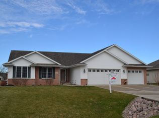 3678 Euro Ln, De Pere, WI 54115