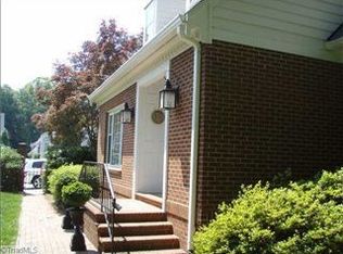 13 Charleston Sq, Greensboro, NC 27408