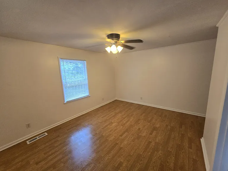 1434 E Broad St #B — Photo 14