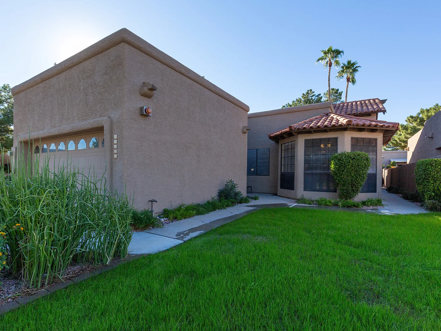 3 bed, 1980 sqft, $3,500 — Photo 2