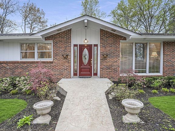 2nd image of 216 Norma Ct