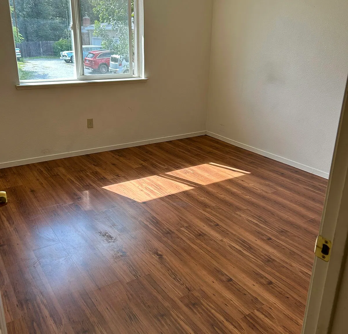 1011 Elizabeth Lane — Photo 3