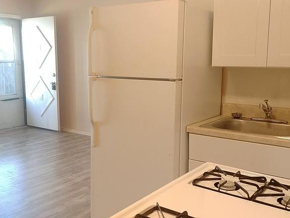 4th image of 9433 Page Ave APT C