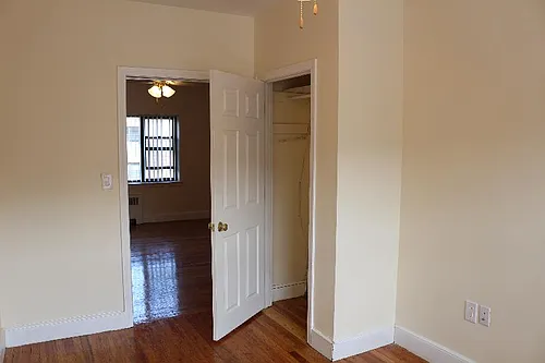Longwood Ave Photo 1