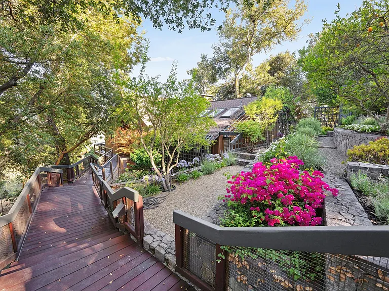 1090 Bart Rd — Photo 60