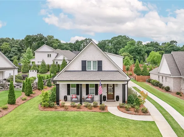 557 Arbor Dr, Auburn, AL 36830