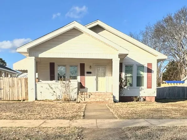 508 W 1st St, Tuscumbia, AL 35674