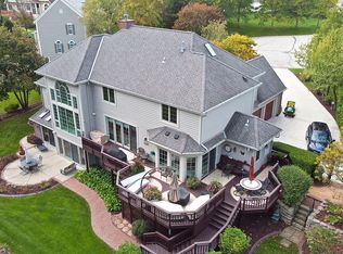 13050 W Westeria Ct, New Berlin, WI 53151