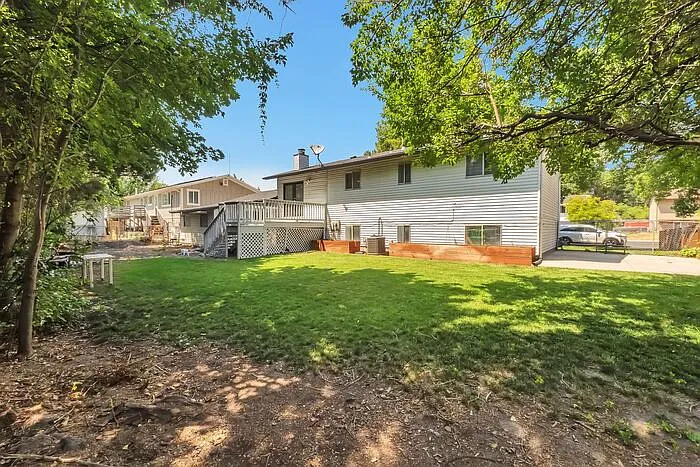 2151 W 300 North St — Photo 3