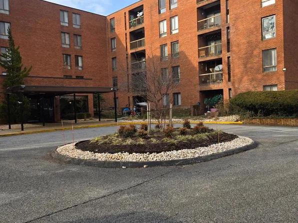 6711 Park Heights Ave Unit 402, Baltimore, MD 21215