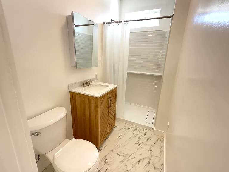 2629 1/2 Granada St #2629-1/2 — Photo 7