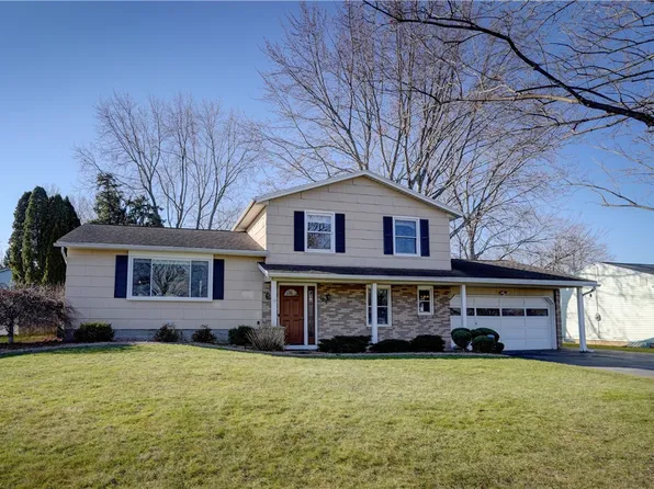 105 Judy Ann Dr, Rochester, NY 14616