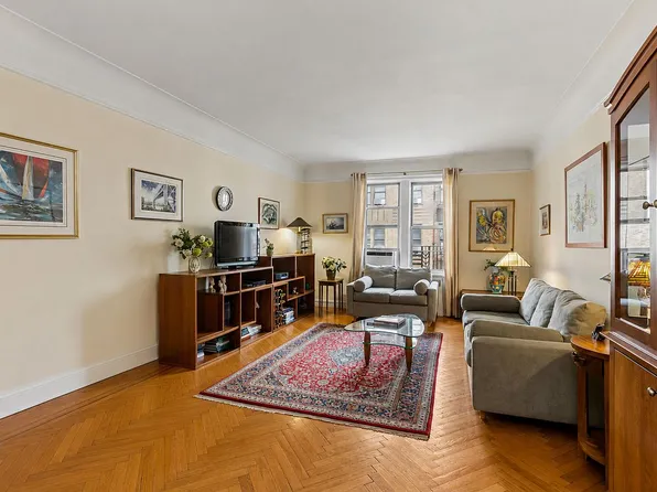 680 W 204th St APT 4F, New York, NY 10034