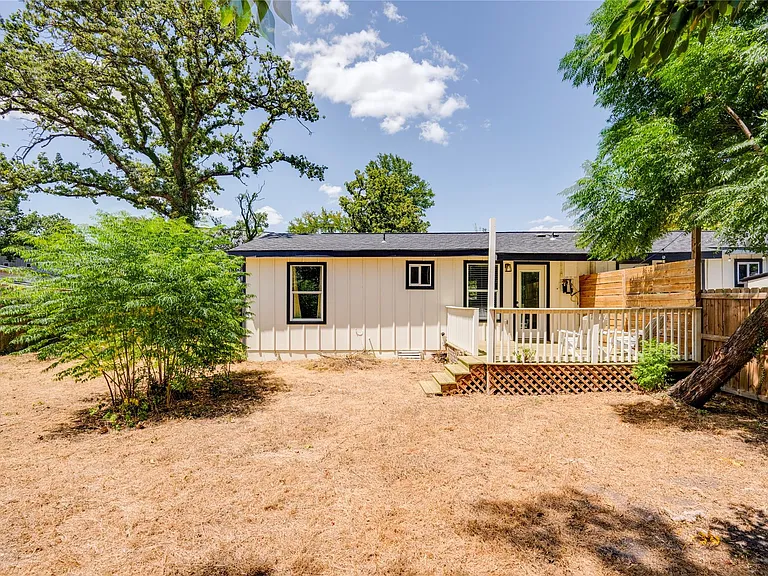 1400 Marcus Pl #B — Photo 35