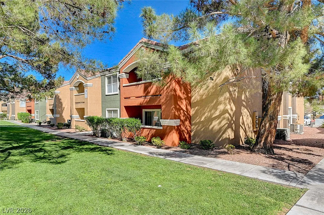 2 bed, 2.0 bath, 1219 sqft, $1,550 — Photo 4