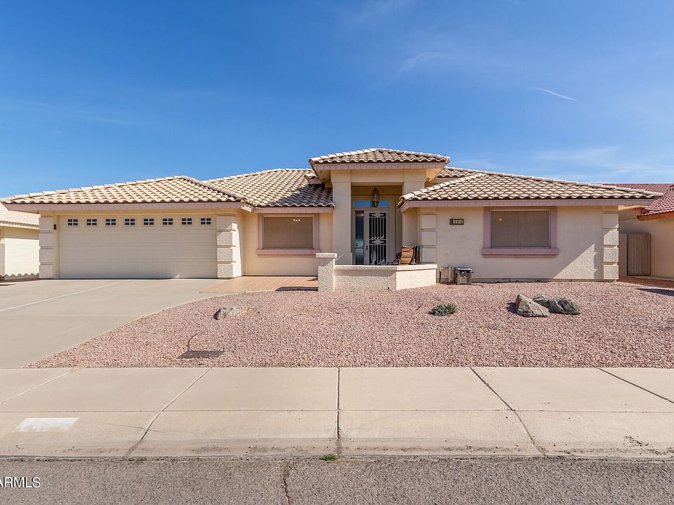 1st image of 10910 E MEDINA Avenue