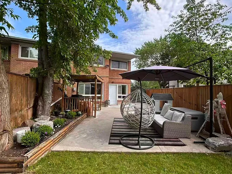 2 Lynedock Cres — Photo 35
