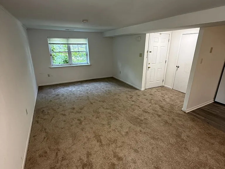 117 Main St — Photo 2