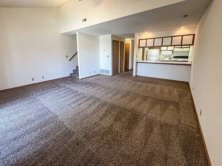 Highland View Apartments — Photo 79