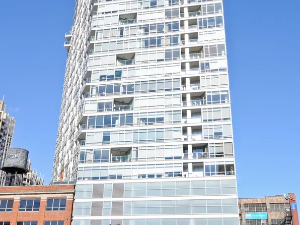 510 W Erie St, Chicago, IL