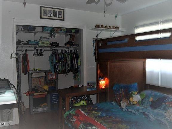 5th image of 727 NE 17th Ct