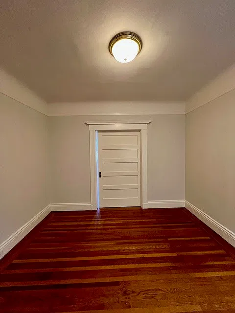 3 bed, 1.0 bath, 1450 sqft, $6,995 — Photo 4
