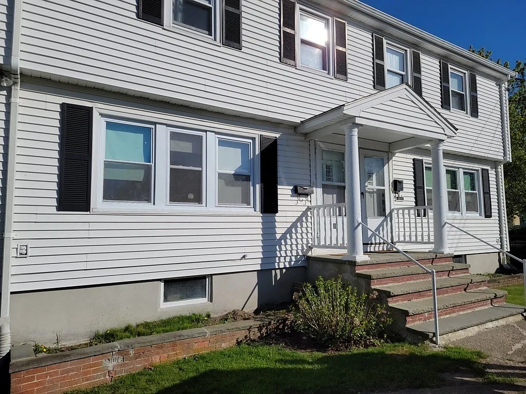 2 bed, 1.5 bath, 1150 sqft, $2,700 — Photo 2