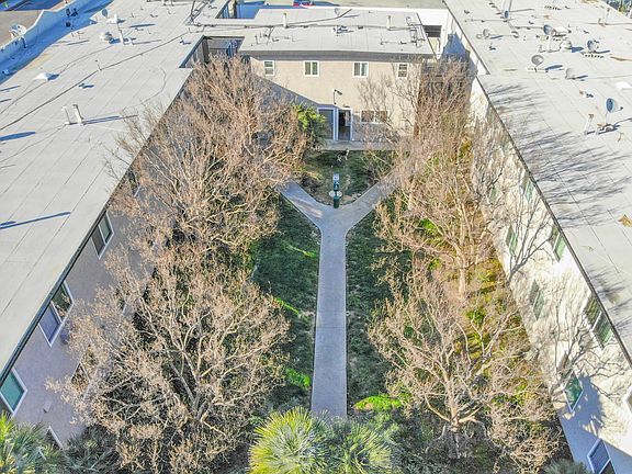 5th image of 15125 Saticoy St #6aa1cba44