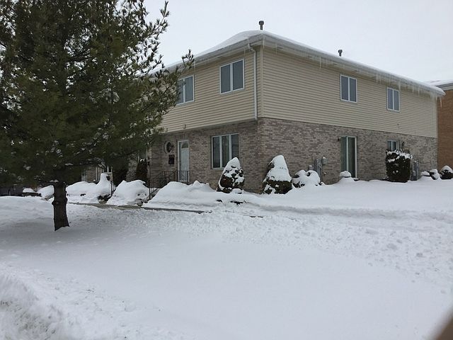 1st image of 4241 Lindenwood Dr APT D
