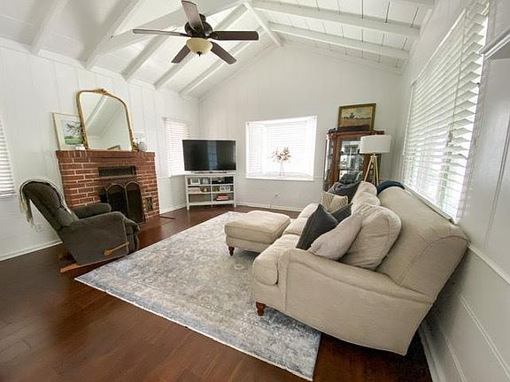 3rd image of 501 Goldenrod Ave