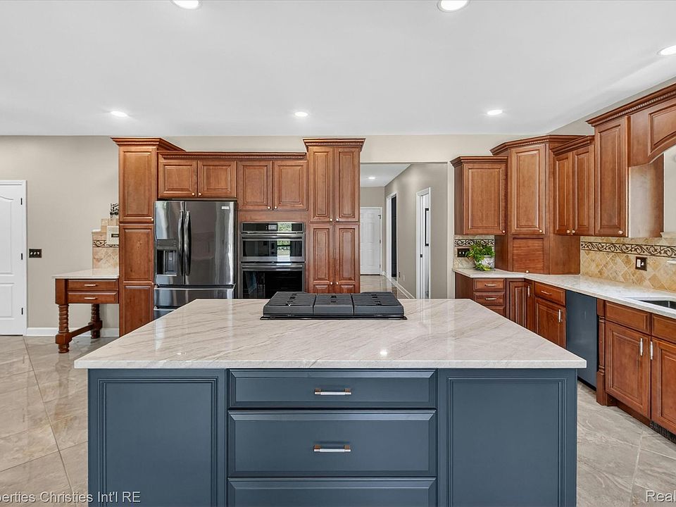 6223 Valleyfield Dr, photo 20