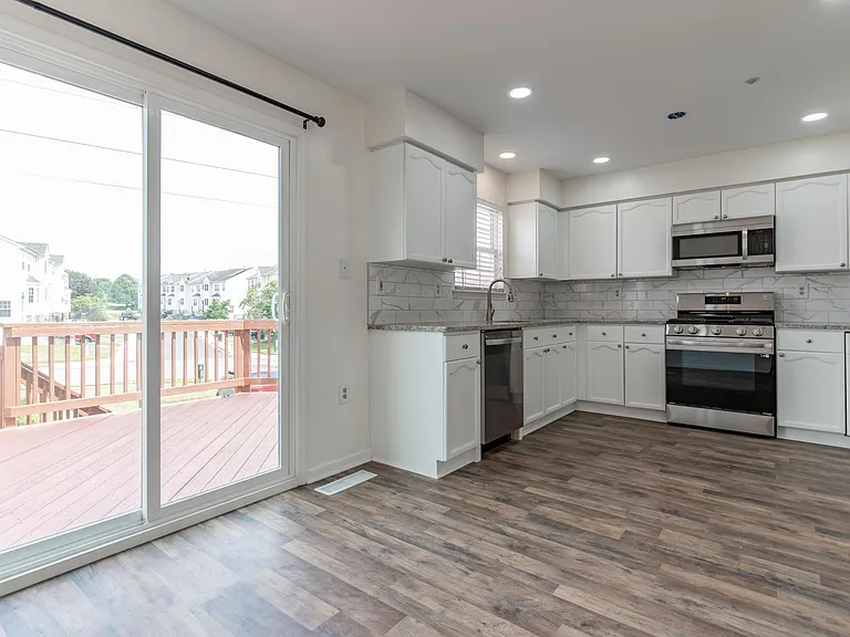 5601 Ashburn Ter — Photo 13