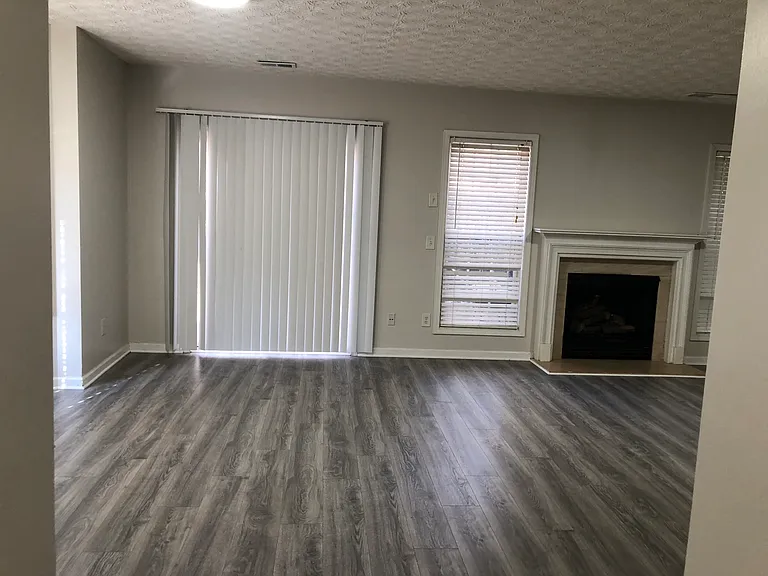 6131 Brookechase Ln — Photo 2