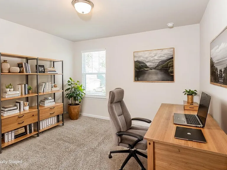6075 Hickory Creek Ct — Photo 14