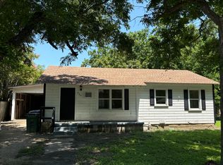303 S Guadalupe St, Granger, TX 76530