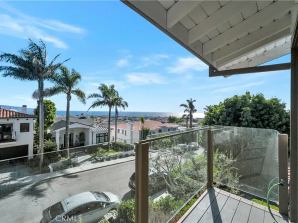 857 6th St, Manhattan Beach, CA 90266