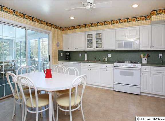 5th image of 2151 Spruce Drive