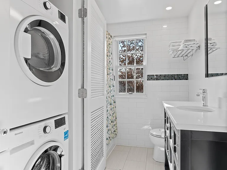 4464 Greenwich Pkwy NW — Photo 14