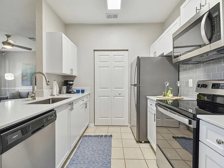 2211 Grand Isle — Photo 34