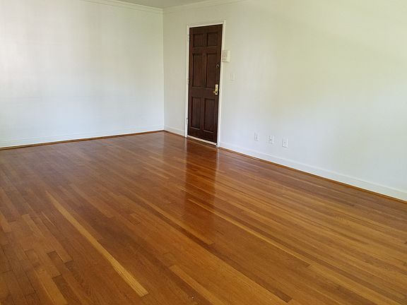 LR - Solid hardwood floors