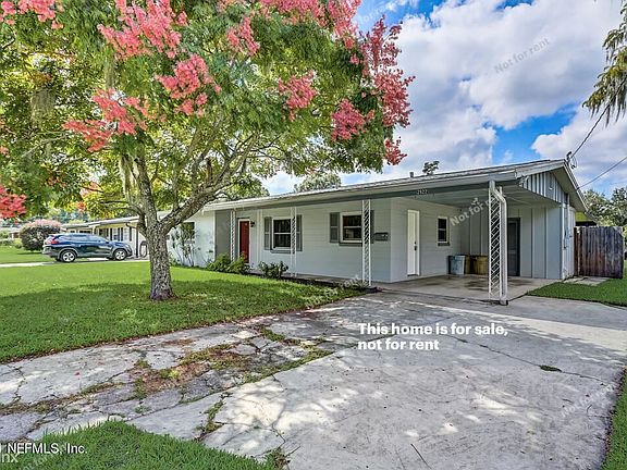 3rd image of 2822 Loran Dr E