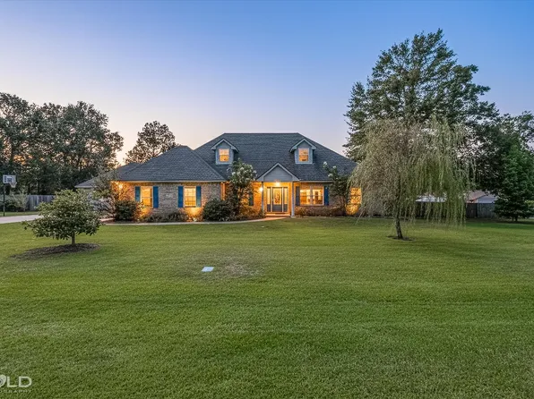 219 Sepulvado St, Stonewall, LA 71078