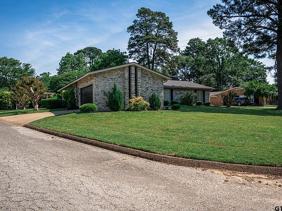 4th image of 317 E Robinwood Dr
