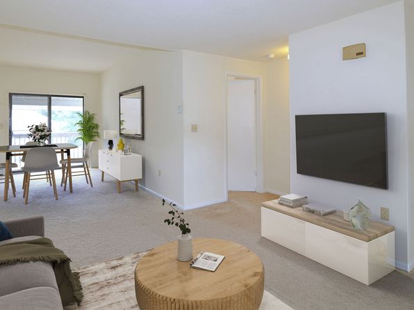 60 Pinney St APT 44