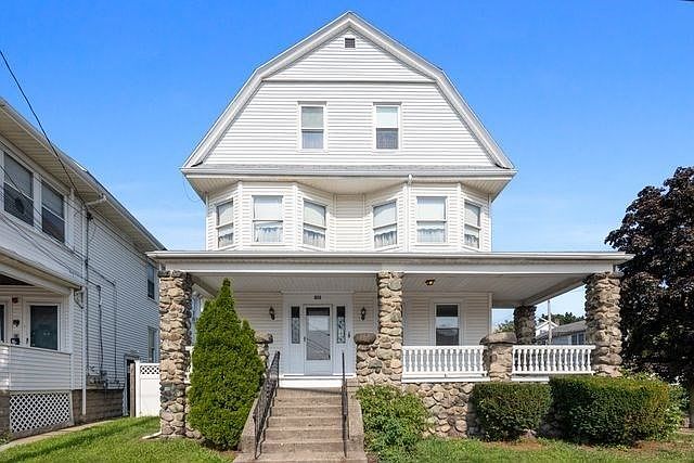 1st image of 109 Bucknam St