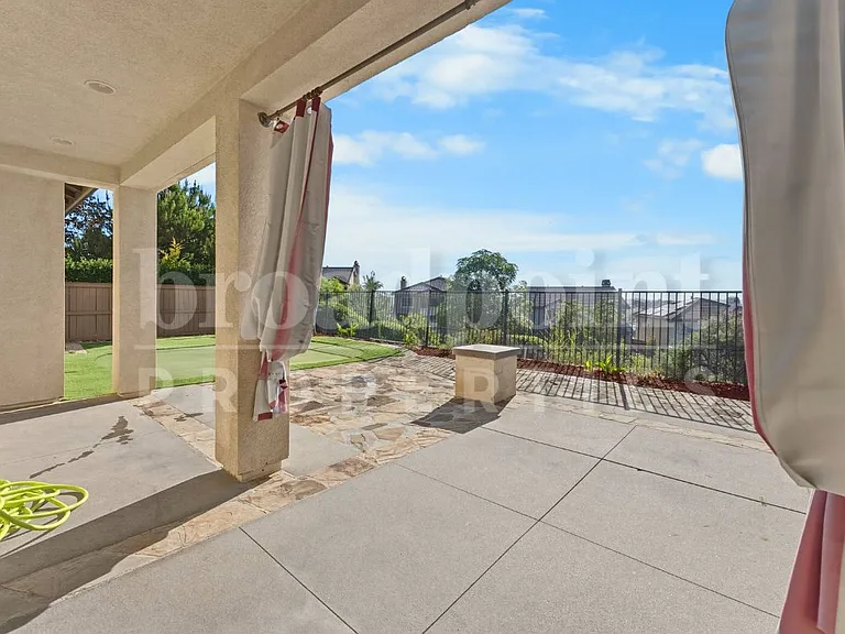 1672 N Las Flores Dr — Photo 34