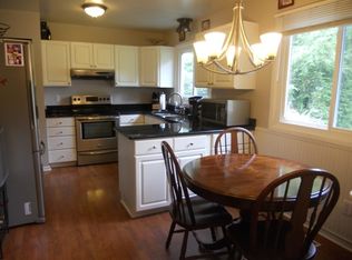 156 W Mennonite Rd, Aurora, OH 44202