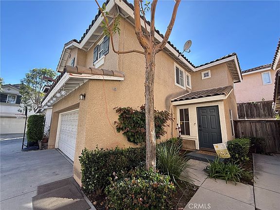 3rd image of 25323 Bayside Pl
