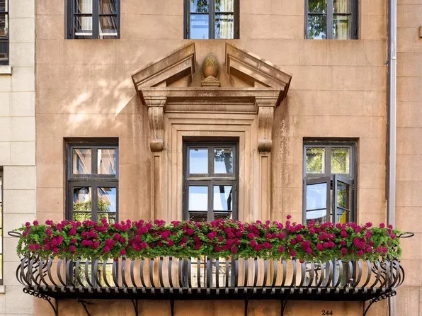 244 East 49th Street image 20 of 20